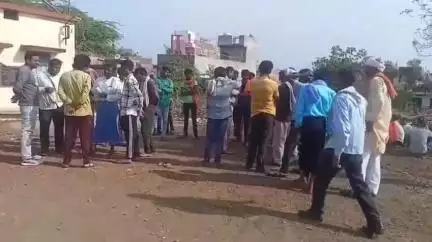 वरला: खरगोन में बाबा से ली गई शराब की लत छुड़ाने की दवा खाने से बिगड़ी ग्राम जामपाटी के 6 लोगों की तबीयत, एक की हुई मौत