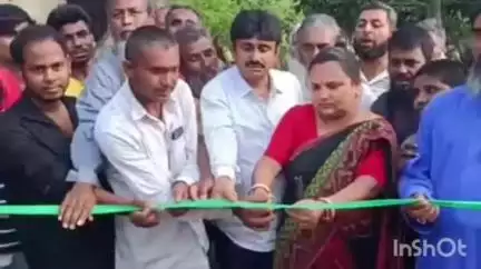 হরিশ্চন্দ্রপুর ১: টেংড়িয়া পাড়া এলাকায় সাবমারসিবল পাম্প বসানোর কাজের শিলান্যাস করল জেলা পরিষদ কর্তৃপক্ষ