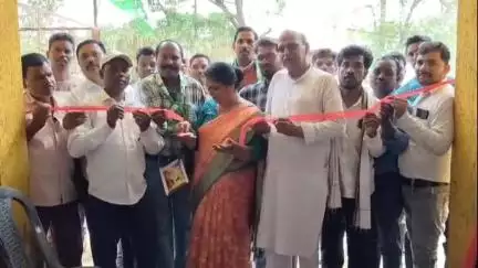 किस्को: किस्को में झामुमो कार्यालय का उद्घाटन, जिला परिषद सदस्य राधा तिर्की ने मुख्यमंत्री हेमंत सोरेन के नेतृत्व की बात कही