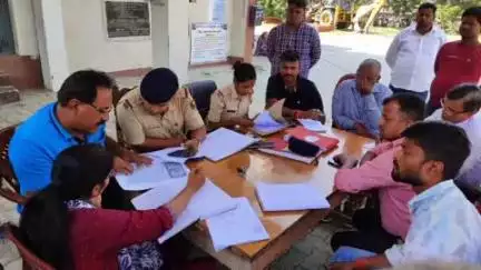 पंडौल: थाना दिवस के अवसर पर पंडौल थाना परिसर में थाना दिवस का आयोजन किया गया