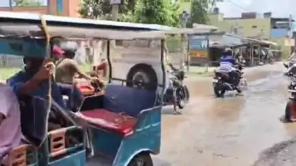 জলঙ্গি: সাগরপাড়া থানার অন্তর্গত নটিয়াল বাজার সংলগ্ন এলাকায় রাস্তার বেহাল দশা সমস্যায় এলাকাবাসী #jansamasya