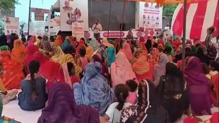 हुसैनगंज: खरसंडा व हथौड़ा गांव में महिला संवाद कार्यक्रम, 500 महिलाओं को किया गया जागरूक