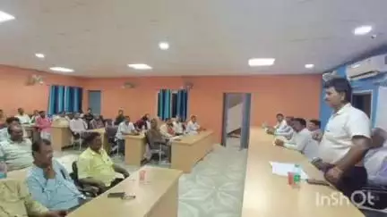 बखरी: बखरी प्रखंड मुख्यालय में उर्वरक निगरानी समिति की बैठक में कालाबाजारी रोकने पर चर्चा