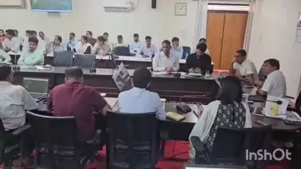 संभागायुक्त की अध्यक्षता में कलेक्टर कार्यालय में सिंहस्थ की संभागीय समिति की बैठक आयोजित