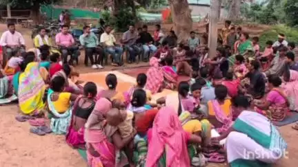 गोपीकांदर: गड़ियापानी गांव में ग्राम सभा कर ग्रामीणों को फलेरिया उन्मूलन कैंप की जानकारी दी गई