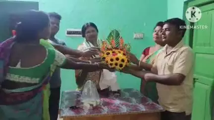 সাঁকরাইল: রোহিনী অঞ্চলে ঝাড়গ্রাম জেলা তৃণমূলের নবনিযুক্ত চেয়ারম্যানকে সংবর্ধনা প্রদান