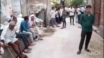 मनिया: ट्रैक्टर की टक्कर से मासूम की 12 दिन बाद हुई मौत