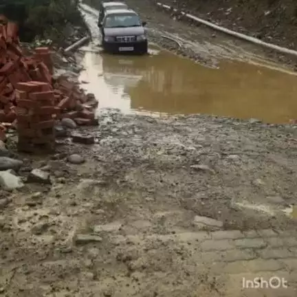 भोरंज: अवाहदेवी-सरकाघाट मार्ग पर निर्माणाधीन सड़क तालाब में तब्दील, जनता ने कंपनी पर लापरवाही के आरोप लगाए