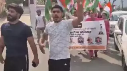 नगरोटा बगवां: भाजपा मंडल बड़ोह ने निकाली 'तिरंगा यात्रा', पूर्व भाजपा विधायक नगरोटा बगवा अरुण कूका रहे मौजूद