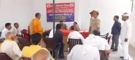 पयागपुर: डीएम व एसपी ने हुजूरपुर थाने का किया औचक निरीक्षण, समाधान दिवस में पहुंचे लोगों की सुनी समस्याएं