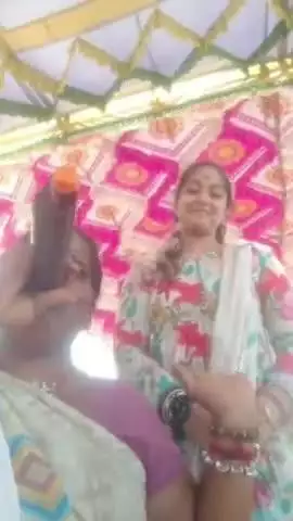 செய்யாறு: மேலபட்டு கிராமத்தில் நடைபெற்ற ஆஞ்சநேயர் விநாயகர் கோயில் கும்பாபிஷேகத்திற்கு வருகை தந்த அன்புமணி மகள் சஞ்சுத்ரா வீடியோ வைரல்