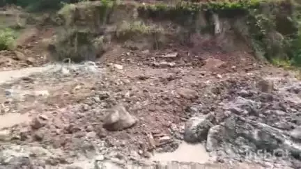 बल्ह: रत्ती खड्ड में गंदे पानी की मिलावट पर की गई सख्त कार्रवाई, फैक्ट्रियों से सैंपल लेकर जांच शुरू #jansmasya