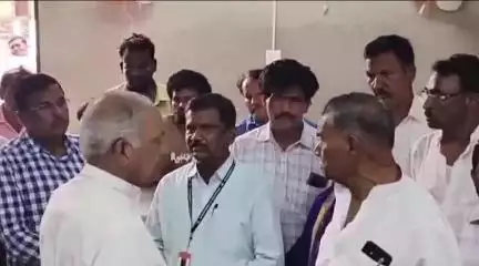 ಸಿರವಾರ: ಪಟ್ಟಣದಲ್ಲಿ ಇಂದಿರಾ ಕ್ಯಾಂಟೀನ್ ಉದ್ಘಾಟಿಸಿದ ಸಚಿವ ಬೋಸರಾಜು