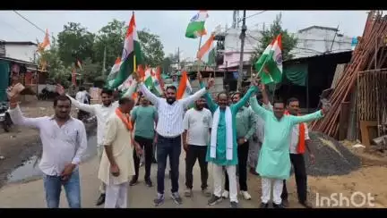 भीमपुर: भीमपुर में ऑपरेशन सिंदूर की सफलता पर नागरिकों ने सेना के सम्मान में निकाली तिरंगा यात्रा