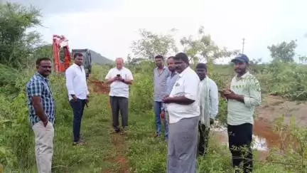 ರಟ್ಟೀಹಳ್ಳಿ: ರೈತರ ಜಮೀನುಗಳಿಗೆ ನೀರು ನುಗ್ಗುದಂತೆ ಮುಂಜಾಗ್ರತೆ ವಹಿಸಿ ಪಟ್ಟಣದಲ್ಲಿ ಶಾಸಕ ಬಣಕಾರ್