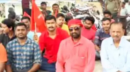 कलियासोल: बेजना कोलियरी 31 खदान में सुरक्षा व्यवस्था न होने से मजदूरों का धरना प्रदर्शन