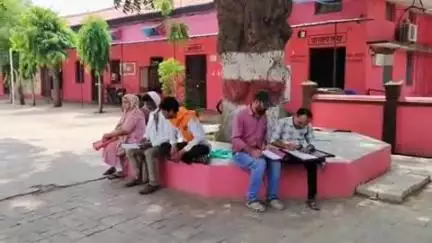 नौगांव: नौगांव के शासकीय विद्यालय में वर्ग एक व दो के अतिथि विद्वानों का हुआ वेरिफिकेशन