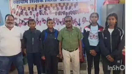 डौण्डी: शासकीय उच्चतर माध्यमिक विद्यालय चिखली की चार बालिकाओं का चयन फुटबॉल खेल अकादमी रायपुर के लिए हुआ