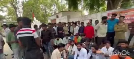 कोतमा: कदम टोला में वार्ड वासियों ने अपनी मांगों को लेकर किया विरोध प्रदर्शन#jansamasya
