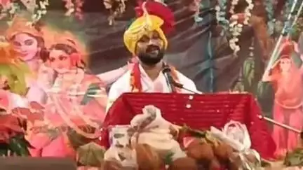 करकेली: ग्राम सिंहपमर में आयोजित श्रीमद्भागवत कथा के छठे दिन रुक्मणी विवाह-उद्धव संवाद सुनकर भाव विभोर हुए श्रद्धालु