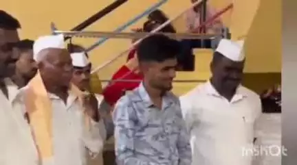पेठ: विद्यार्थी डीबीटी सह विविध मागण्याबाबत करंजाळी येथे माजी मंत्री भारती पवार यांची घेतली विद्यार्थी संघटनांनी भेट
