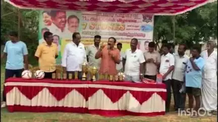 கலவை: கலவையில் அதிமுக பொது செயலாளர் பிறந்த நாளை முன்னிட்டு மாவட்ட அளவிலான மின்னொளி கால்பந்து போட்டி நடைபெற்றது