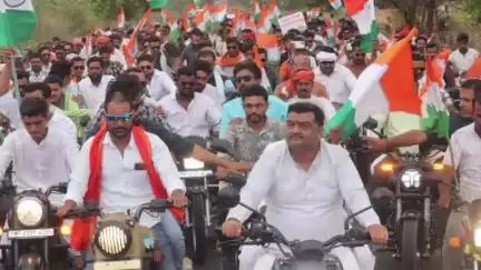 बहोरीबंद: बहोरीबंद में सेवा के सम्मान में निकली विशाल तिरंगा यात्रा, बड़ी संख्या में लोग शामिल हुए