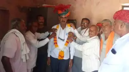 सोजत: सोजत रोड के भू अभिलेख निरीक्षक के पद पर पड़े तो होने पर ग्रामीणों ने भू अभिलेख निरीक्षक का किया स्वागत एवं अभिनंदन