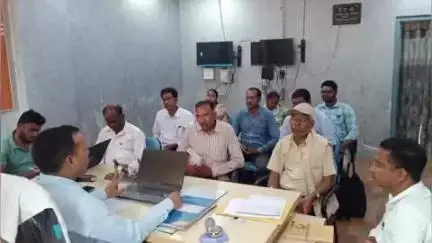 घाघरा: आवास मामले को लेकर प्रखंड विकास पदाधिकारी की अध्यक्षता में प्रखंड सभागार घाघरा में बैठक का आयोजन