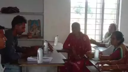 સંજેલી: દાહોદ જિલ્લા PO દ્વારા સંજેલી ICDS કચેરી ખાતે PMના આગમનને લઈને મીટિંગ યોજાઈ
