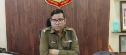 राखी थाना क्षेत्र में शराब पीने के लिए प्रयोजन उपलब्ध कराने वाले 2 लोगों को पुलिस ने पकड़ा