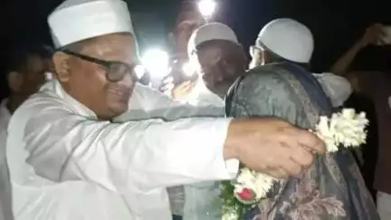 গোয়ালপোখর ১: হজ করতে সৌদি আরবের উদ্দেশ্যে রওনা দিলেন গোয়ালপখর ১ নং ব্লক এলাকার কয়েকজন মানুষ