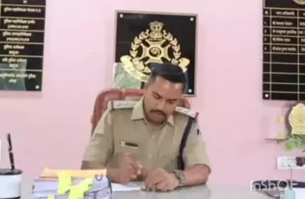 थांदला: थांदला में अशोक कनेश ने नवागत थाना प्रभारी के रूप में पदभार ग्रहण किया, पूर्व थाना प्रभारी बने एसडीपीओ