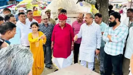 घिरोर: फतेहपुर सीकरी में लगेगी महाराजा सूरजमल की प्रतिमा, विधायक चौधरी बाबूलाल ने एसडीएम के साथ किया स्थलीय निरीक्षण