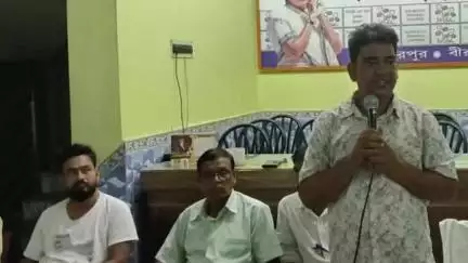 সিউড়ি ২: ২৭ তারিখে সিউড়িতে তৃণমূলের মহা মিছিল সাফল্যমন্ডিত করতে পুরন্দরপুর তৃণমূল কংগ্রেস কার্যালয়ে সাংগঠনিক বৈঠকের আয়োজন