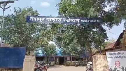 नवापूर: चरणमाळ घाटात मालट्रक पलटी होऊन भीषण अपघात चालक क्लीनर दोघांचा मृत्यू; नवापूर पोलिसात अपघाताची नोंद