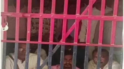 मड़ियाहू: रामपुर से शांति भंग करने के आरोप में 12 लोगों को गिरफ्तार किया गया