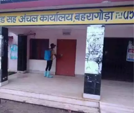 बहरागोड़ा: डीसीएलआर नीत निखिल सुरीन पहुंचे बहुलिया पंचायत, सरकारी योजनाओं का लिया जायजा