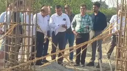 कलीनगर: औद्योगिक पार्क के तहत स्वीकृत मझोला बिरहनी रोड का नोडल अधिकारी ने किया निरीक्षण