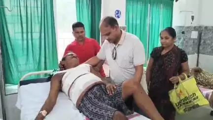କୁଚିଣ୍ଡା: ଗୁଣ୍ଡରୁଚୁଆଁ କତରକେଲା ଠାରେ ଜମି ବାଡ଼ି ବିବାଦ କୁ ନେଇ ଜଣେ ବ୍ୟକ୍ତି ଙ୍କୁ ଭୁଜାଲିରେ ମରଣାନ୍ତକ ଆକ୍ରମଣ