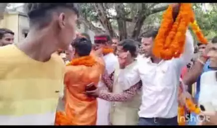 परैया: पुनाकला पैक्स चुनाव: नामांकन प्रक्रिया शुरू, पहले दिन 8 प्रत्याशियों ने किया नामांकन
