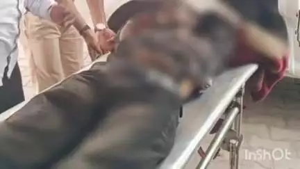 जैतहरी: अनियंत्रित ट्रक पलटा, चालक घायल; डायल-112 की तत्परता से बची जान