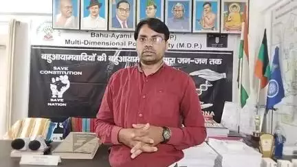 #डाटा_प्रोटक्शन_एक्ट 2 से 5 करोड़ जुर्माना इसलिए है ताकि कोई पत्रकार PM की शिक्षा की डिपी न पूछ ले