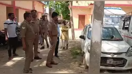 इकौना: गिलौला थाने में खड़े वाहनों की सार्वजनिक नीलामी हुई, 12 वाहनों से ₹1,19,600 की राजस्व प्राप्ति