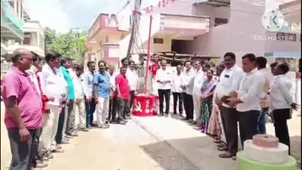మరిపెడ: మరిపెడలో CPI Mజిల్లాస్థాయి రాజకీయ శిక్షణ తరగతులు,అరుణ పథకం ఆవిష్కరించి ప్రారంభించిన,జిల్లా కార్యదర్శి సాదుల శ్రీనివాస్