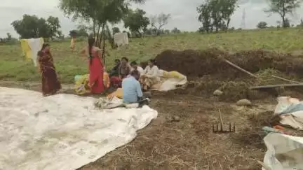 मेहकर: तालुक्यात अवकाळी पावसाने झालेल्या नुकसानीचे पंचनामे करण्याचे आमदार सिद्धार्थ खरात यांनी दिले आदेश