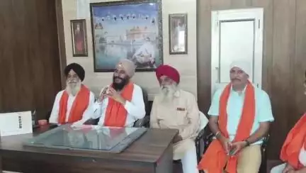 कालका: HSGMC के वरिष्ठ उपप्रधान पहुंचे पिंजौर, सिख संगत ने गुरुद्वारा साहब में सिरोपा भेंट कर किया सम्मानित