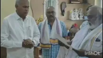 ಮಾಲೂರು: ಸಮುದಾಯದ ಭವನ ಹಾಗೂ ಗುರುಕುಲ ನಿರ್ಮಾಣಕ್ಕೆ ಸ್ಥಳ ಮಂಜೂರು ಮಾಡುವಂತೆ ಬ್ರಾಹ್ಮಣ ಸಂಘದಿಂದ ಕೊಮ್ಮನಹಳ್ಳಿಯಲ್ಲಿ ಶಾಸಕರಿಗೆ ಮನವಿ