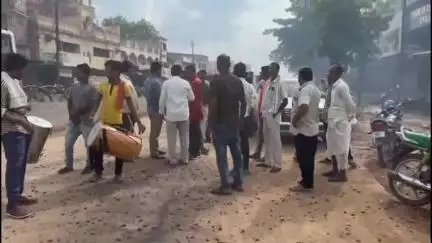 बसना: छत्तीसगढ़ शासन के तेलघानी विकास बोर्ड के अध्यक्ष जितेन्द्र कुमार साहू के बसना आगमन पर हुआ भव्य स्वागत
