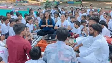 ટંકારા: ટંકારામાં યોગ કેમ્પમાં યજ્ઞ કરીને વિદ્યાર્થીઓના જન્મદિવસની ઉજવણી